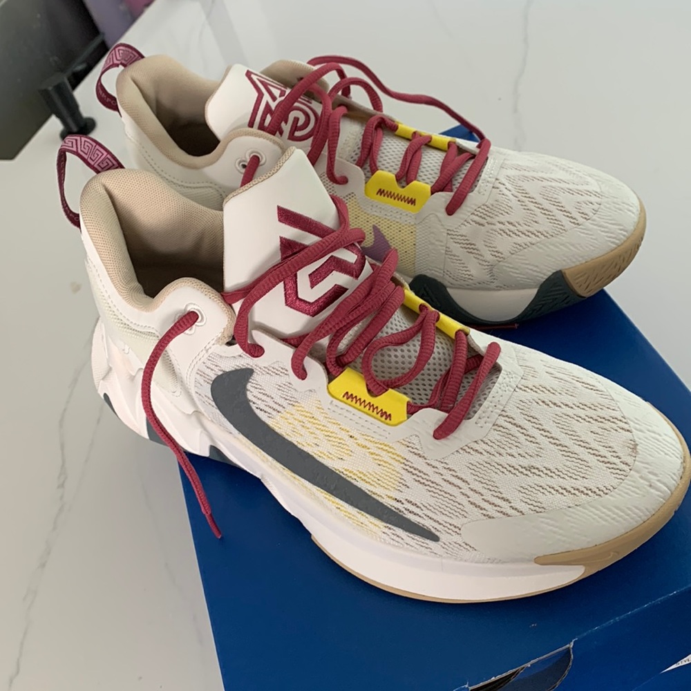 New Nike Gian Immortality 2 BasketballRattan Grey Yellow DM0825-100 Men's 9